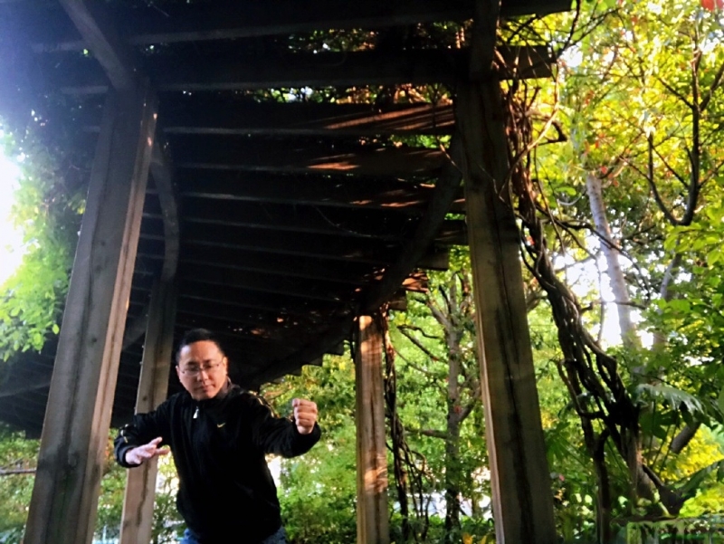 自故深情好受伤的第二张照片--北京闪婚服务中心