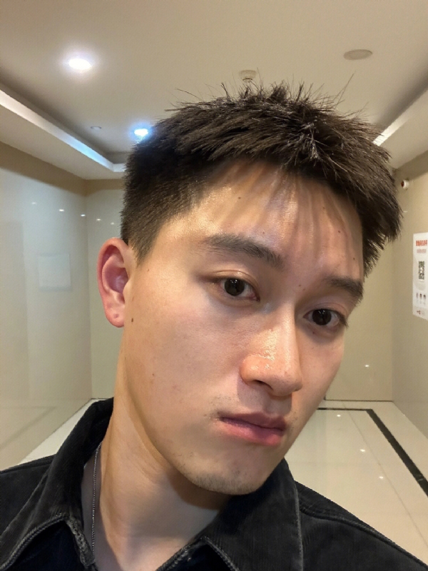 月光之下的第一张照片--北京闪婚服务中心